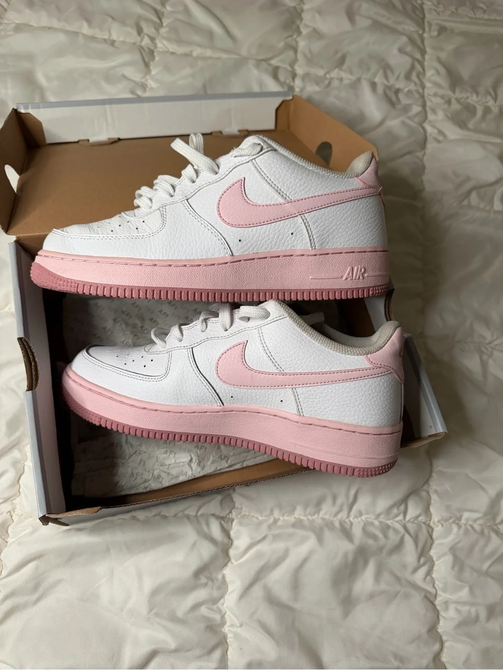 Nike Air Force 1 Low White and Pink Casual Sneakers